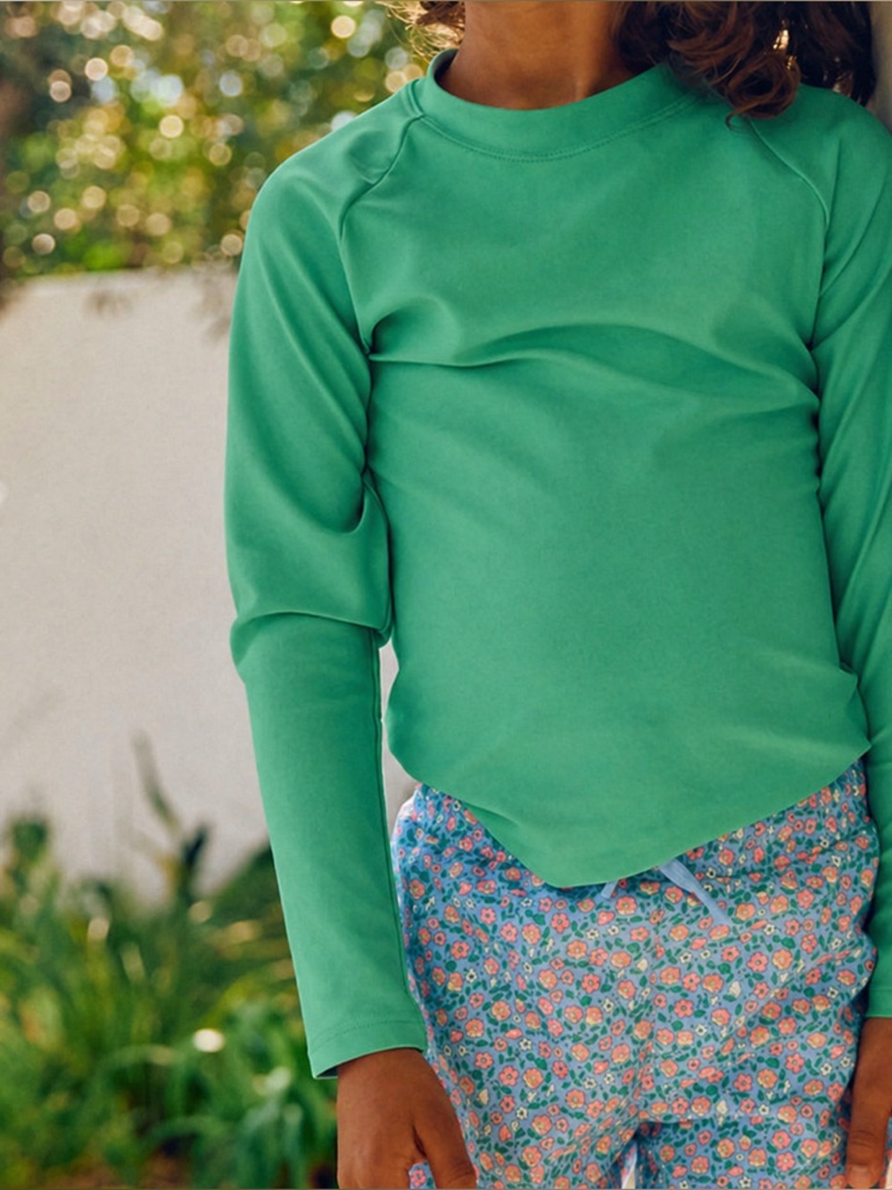 Minnow Green  Kids Long Sleeve Rashguard Swim Top with Floral Shorts size 3